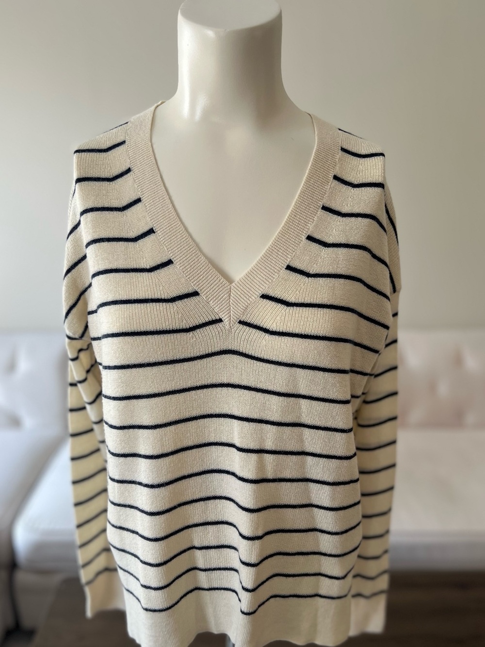 J.Crew XS Merino Wool Blend V-Neck Striped Sweater Cream & Navy EUC